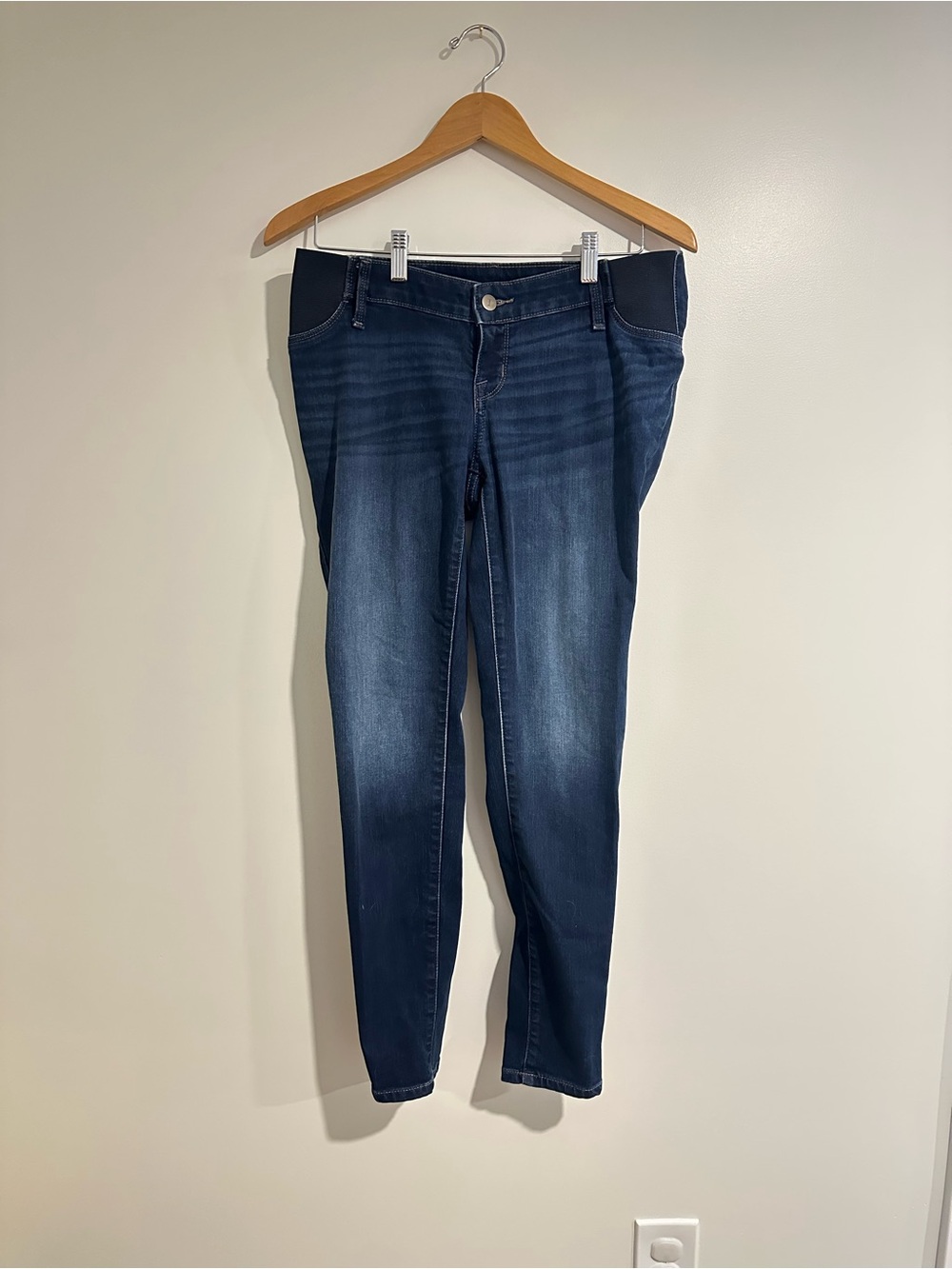 Ingrid & Isabel Dark Indigo Maternity Jeggings